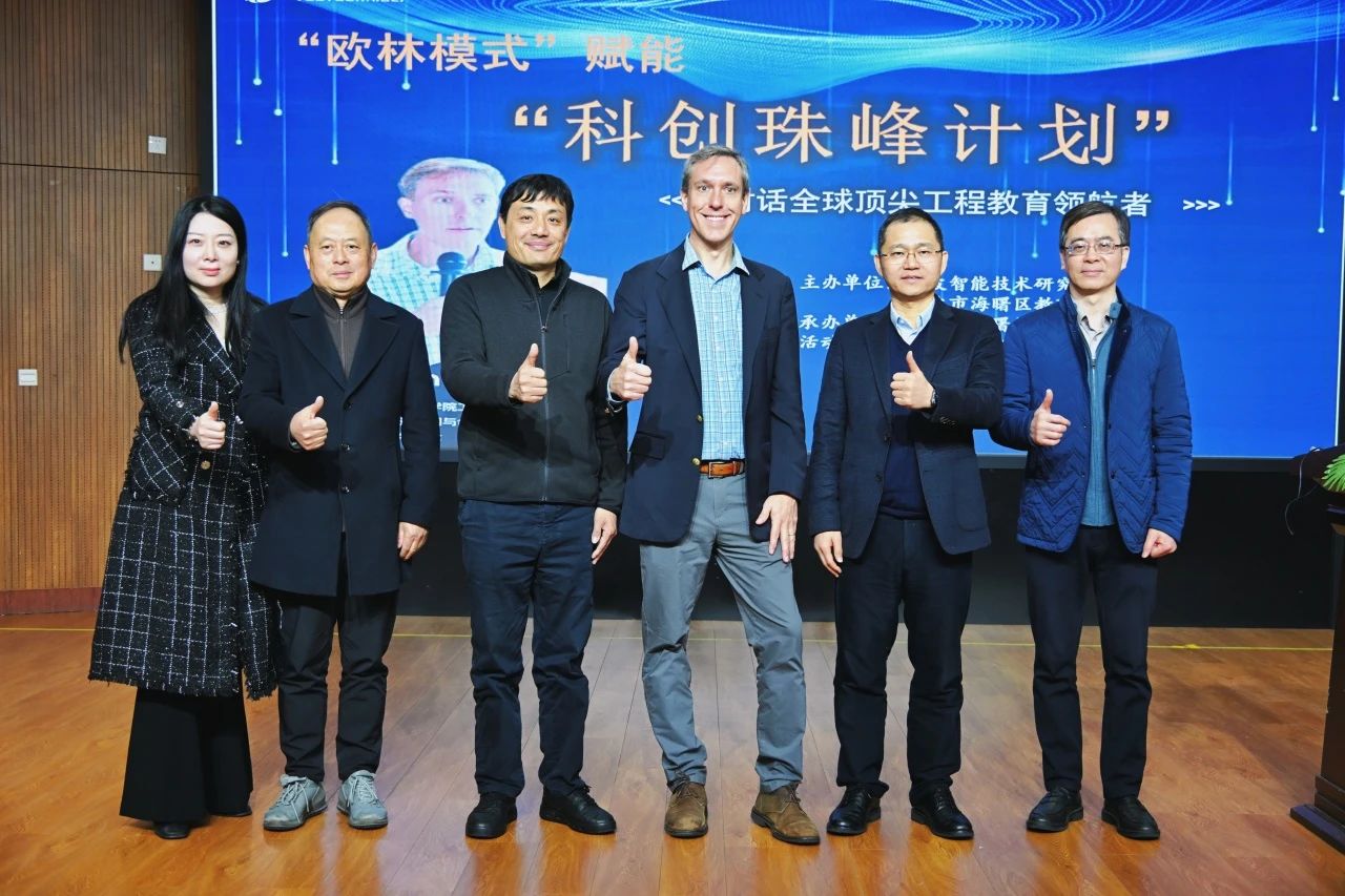 d01afdb5-cb70-4c72-aafe-9b219ccc04ca.jpg