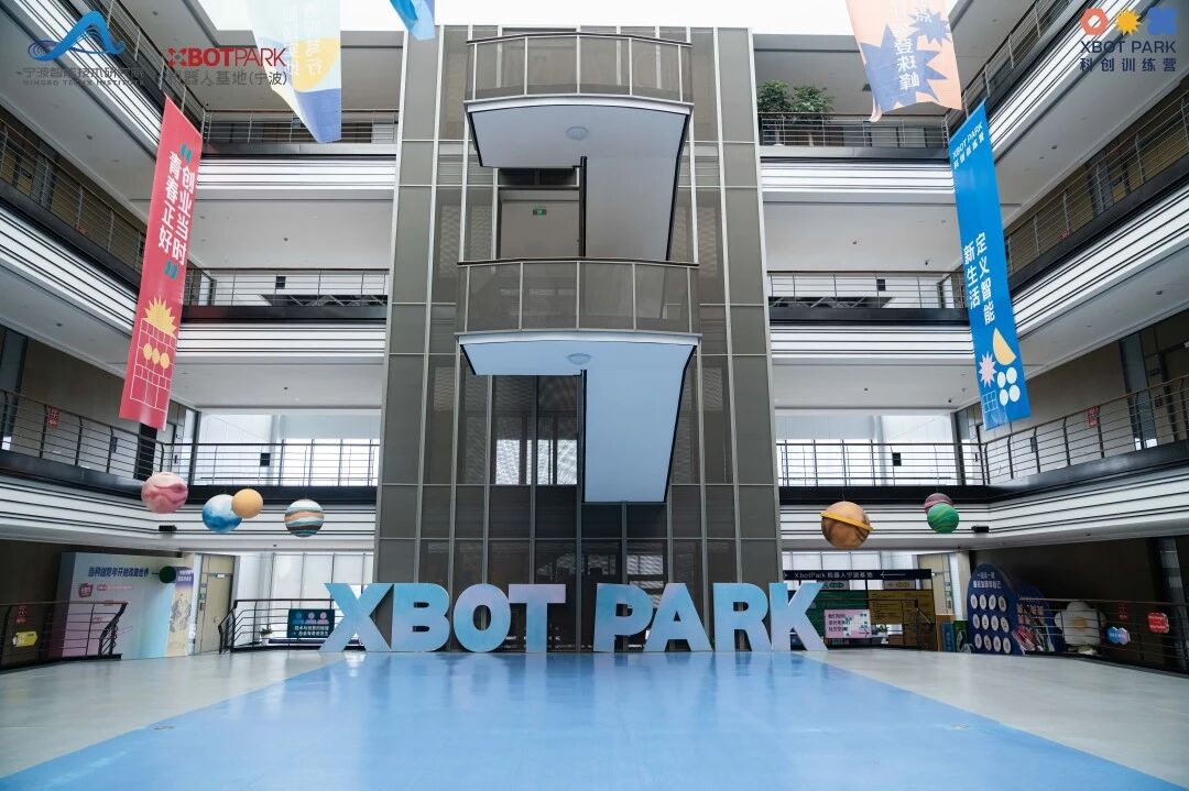 1758513086193663.jpg 81d6c381bf5034caff81febc3fd3a209.jpg