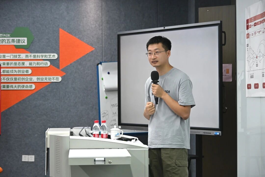 1758513232207080.jpg 01bd0a216f3d8779c9102b729f448f43.jpg