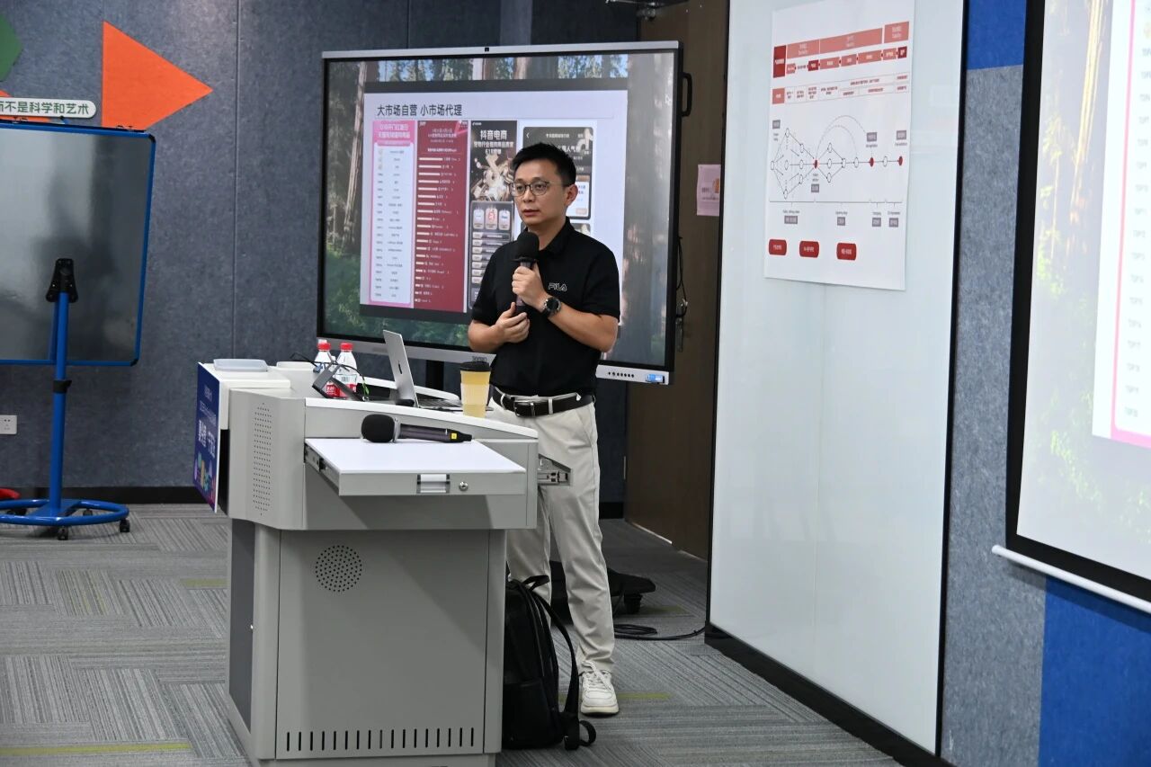 1758513241194221.jpg dac4cb0040d7341a7b68915742b5a290.jpg